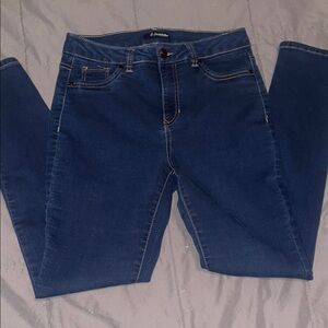 Women’s Stretchy Jeans